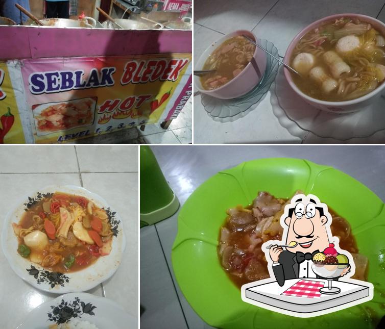 Seblak Bledek