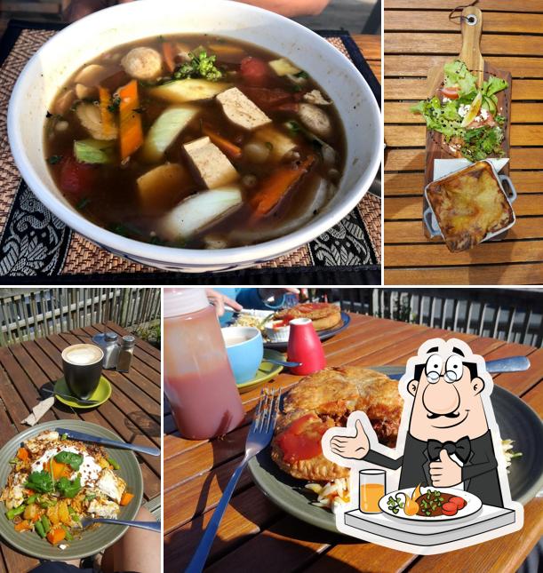 Landing Thai Cafe