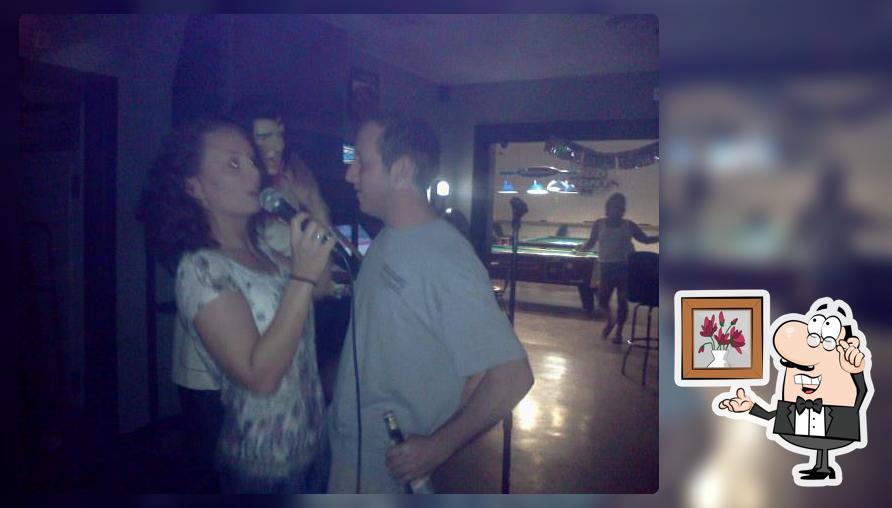Mulligans Bar