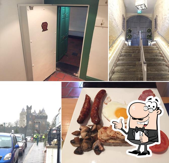 Dufferin Coaching Inn