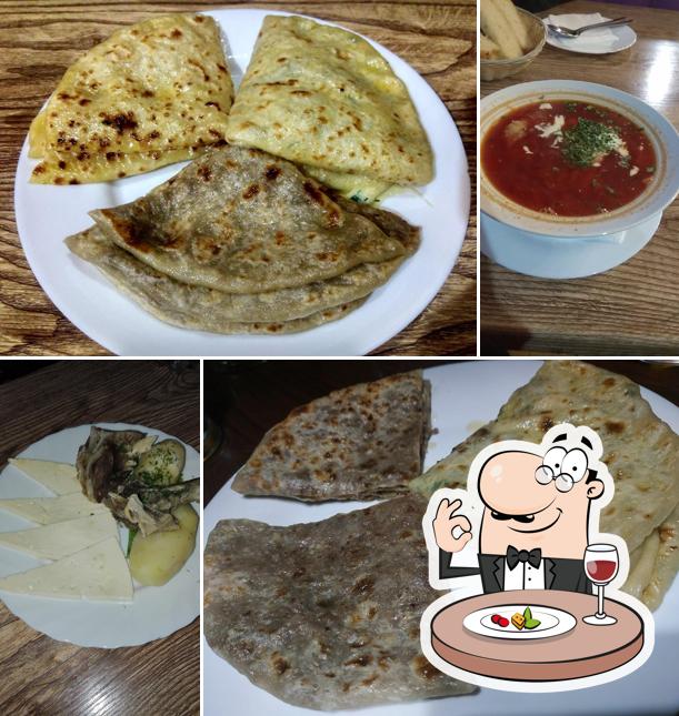 Еда в "Амале"