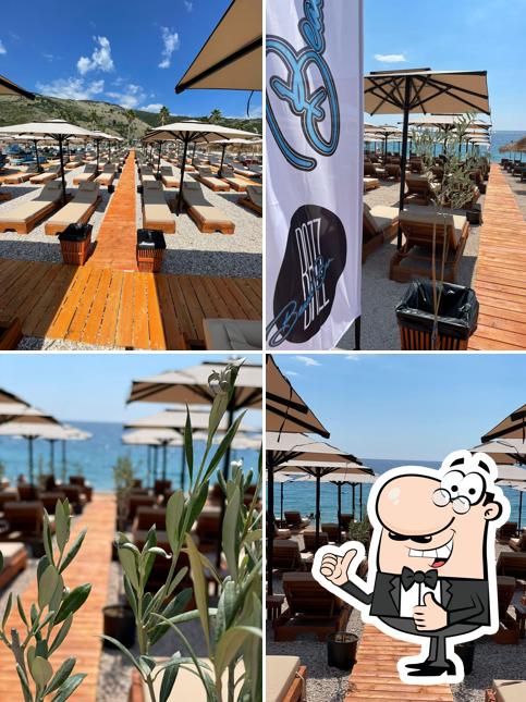 Bazz Beach Bar
