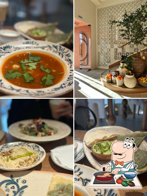 Курица с соусом карри в "Zira Garden"