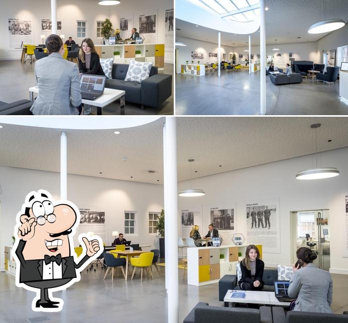 The Mess Café