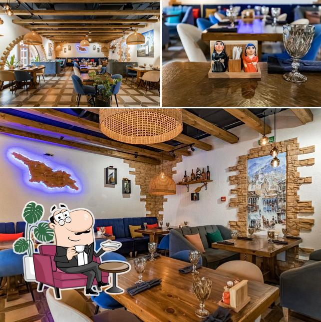 Посмотрите на внутренний интерьер "Я в Грузии"