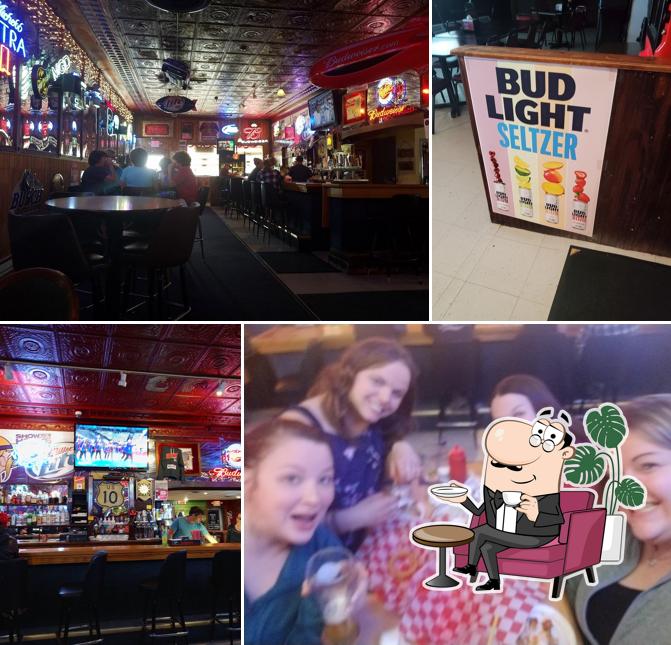 10 Spot Bar & Lounge