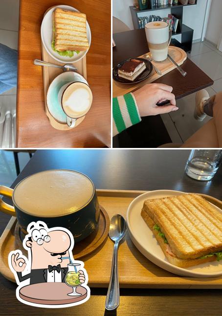 Напитки и еда в Something