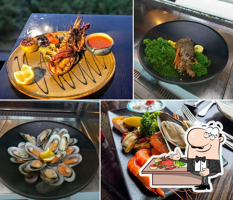 Stratosfare Restaurant & Bar