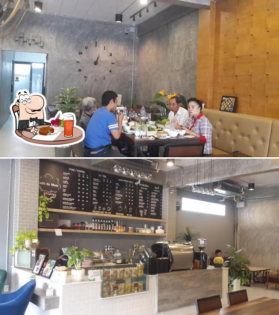 Cafe De Mom
