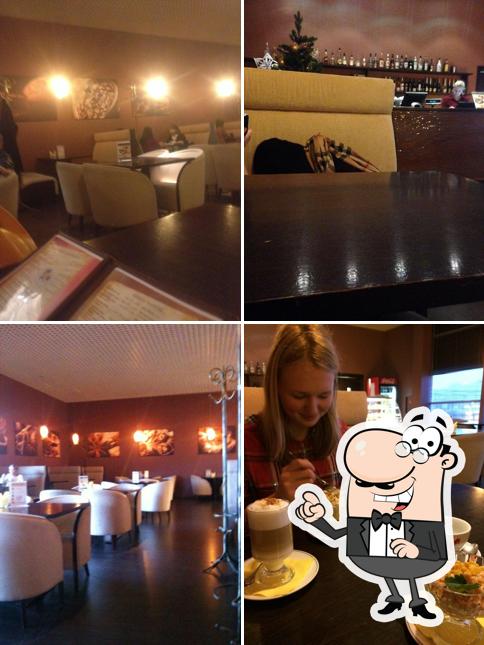 Cafe Plaza