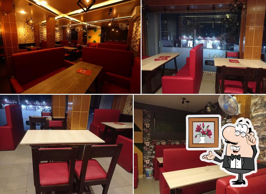Royal Lounge