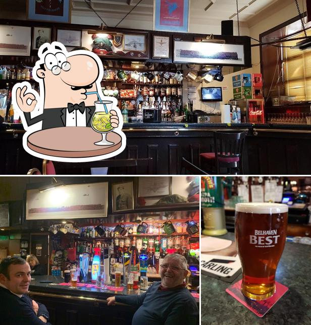 Charlies Bar