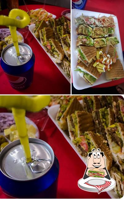 مأكولات الصقر
