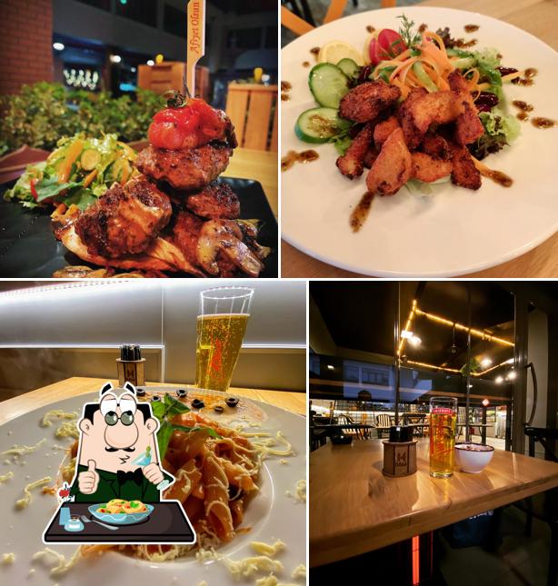 Hall Cafe & Bistro