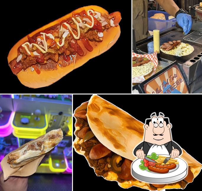 圍裙熱狗堡｜墨西哥餡餅｜塔可｜玉米片｜奶昔｜HOT DOG ｜QUESADILLAS ｜TACOS ｜NACHOS ｜MILKSHAKE