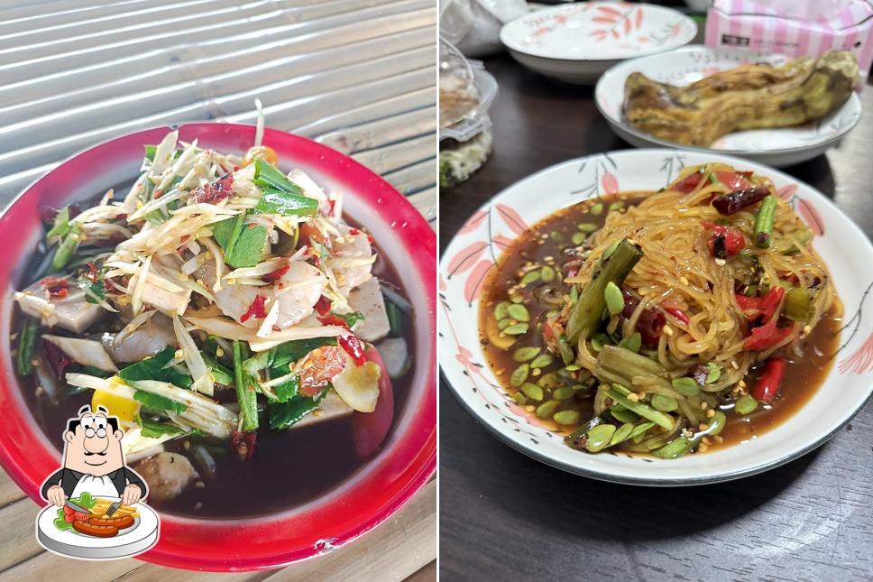 ร้านยำ&ตำแซ่บโสเหล่ ครัวคุณอ๋อย