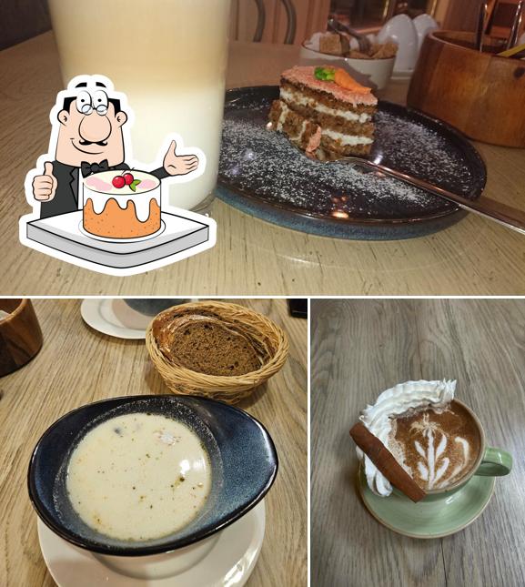 Морковный торт в "Месье Круассан"