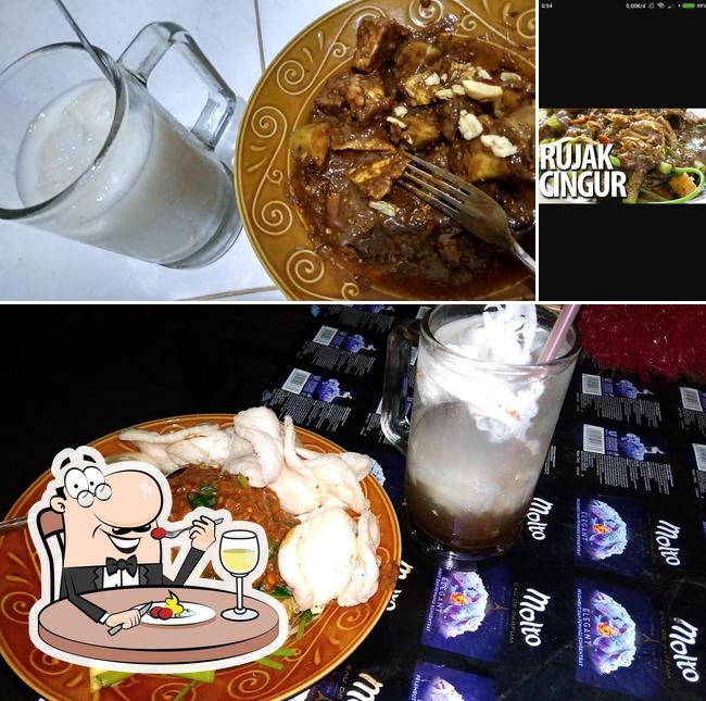 Rujak Cingur Bu Mencus