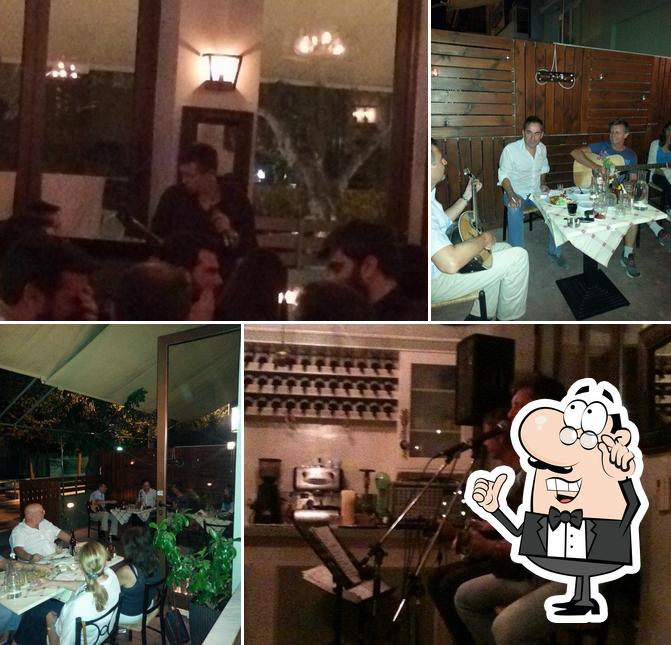 Τρεις Ελιές