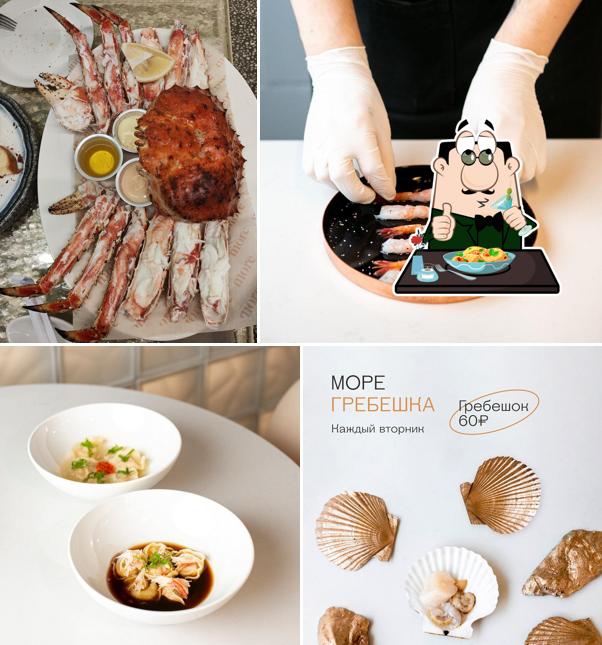 Свиные отбивные в "MORE Seafood Bar"