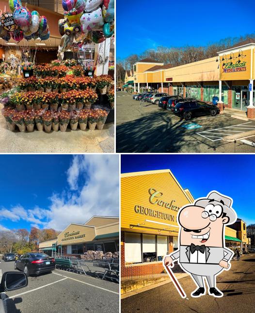 Caraluzzi's Georgetown Market