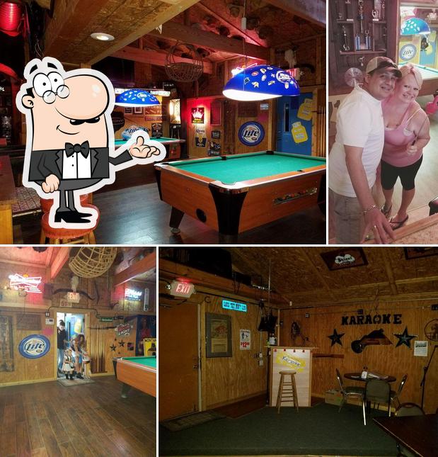 Montana's Saloon