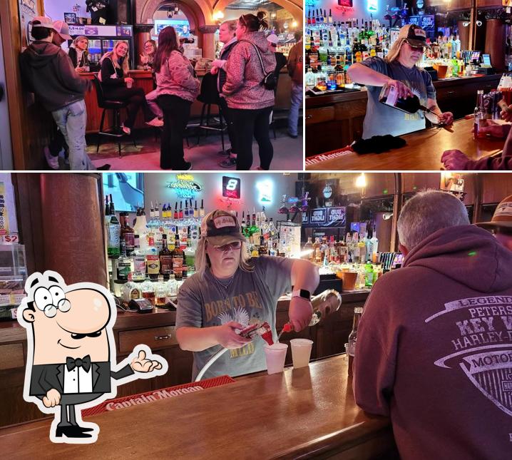 Outlaw Saloon