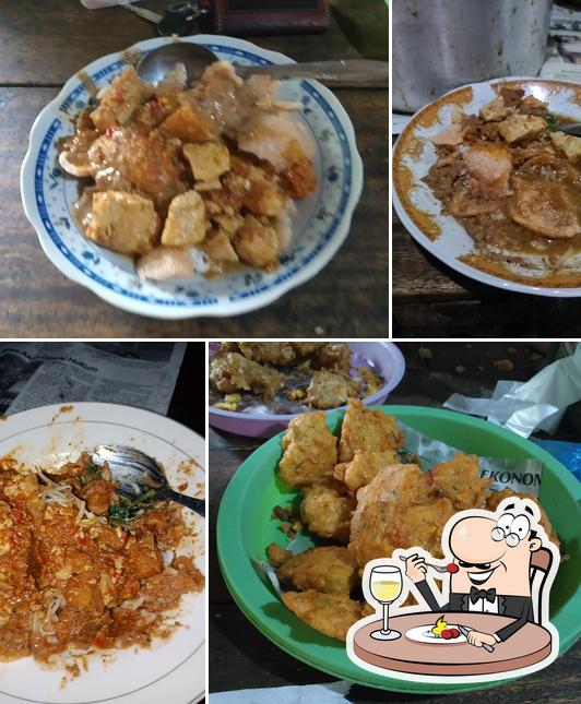 Pecel Mbak Mina Giri