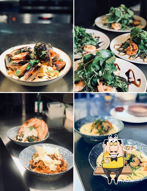 Village Cafe & Wine Bar Flinders