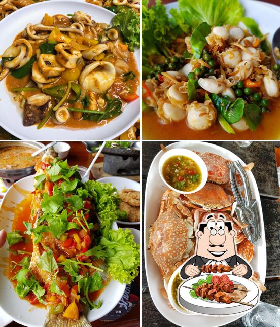 Ruen Nam Seafood Restaurant