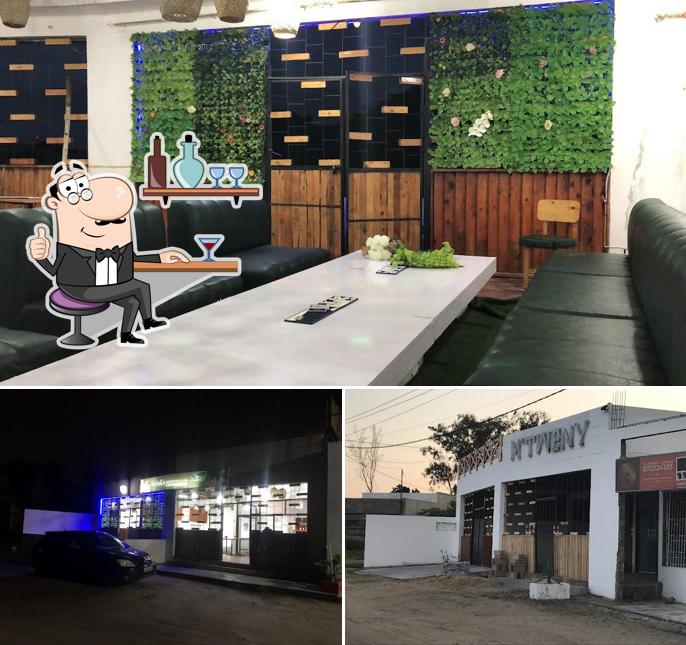 M’Tweny Restaurante & Bar