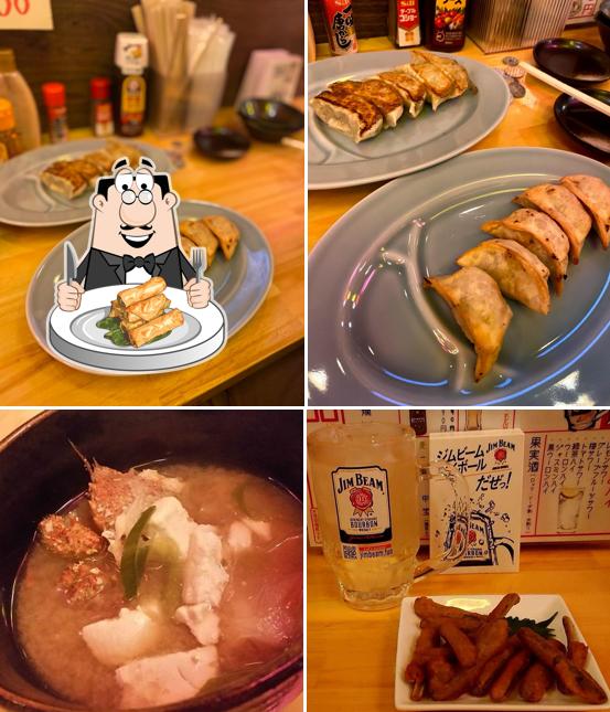 餃子とビールとハイボール 金魚