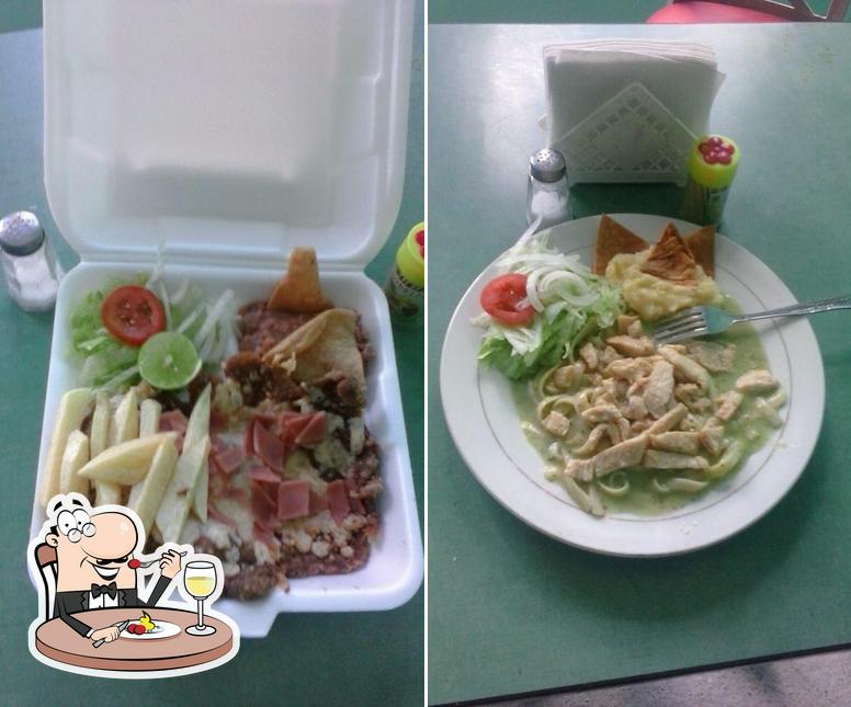 Carlitos Cafe