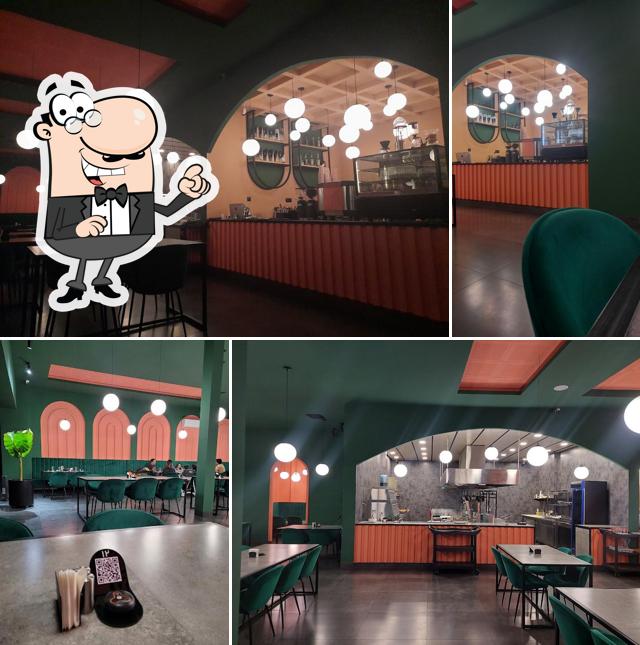 Pirana Cafe Restaurant کافه رستوران پیرانا
