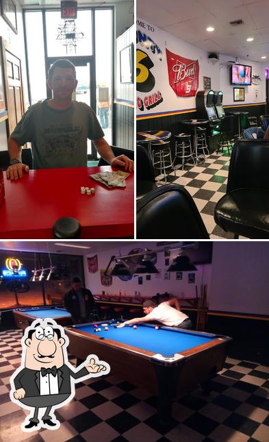 County 6 Bar & Grill