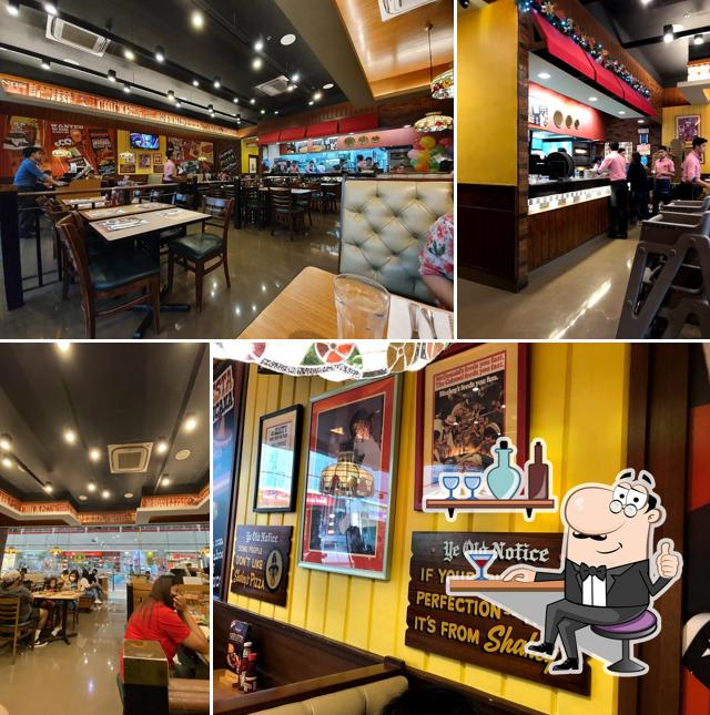 Shakey's - SM Lipa