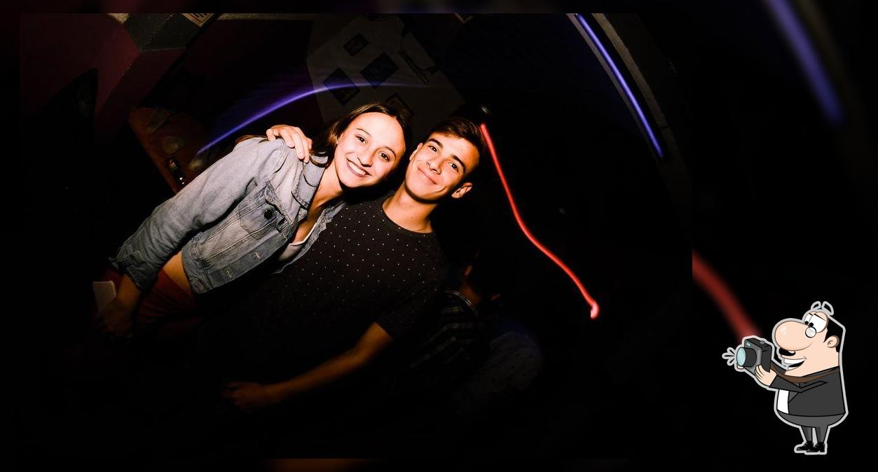 Bowen Bar Casbas