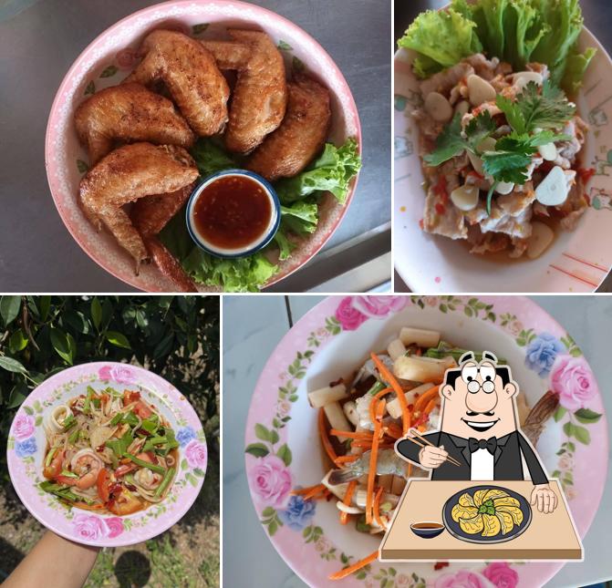 ส้มตำริมคลอง