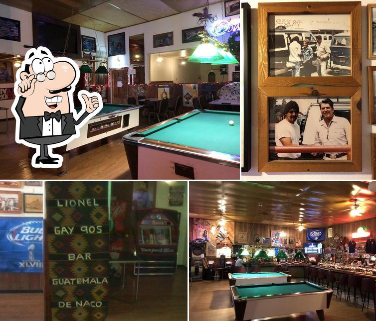 Gay 90’s Bar