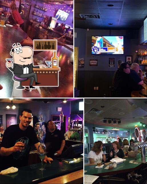 Daly's Bar & Grill