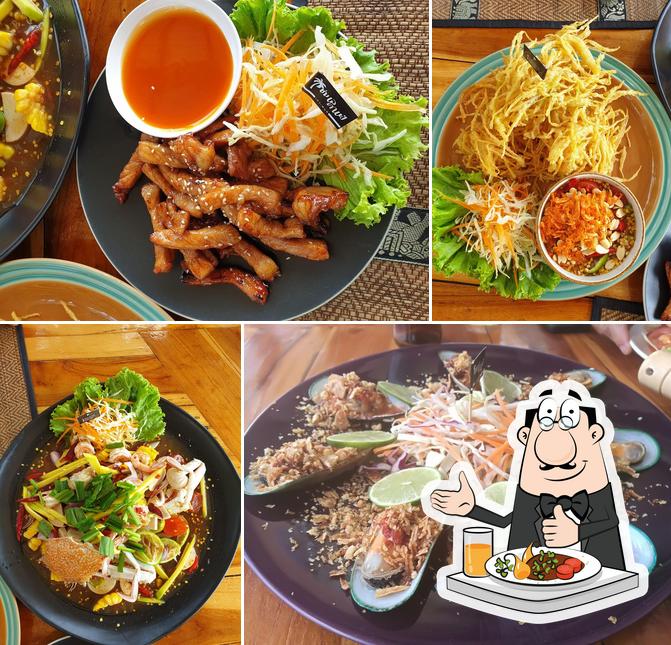 Chom Ley Cafe