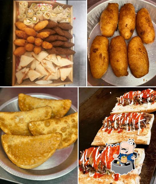 La Tia Empanadas, Pizzeria & Seafood