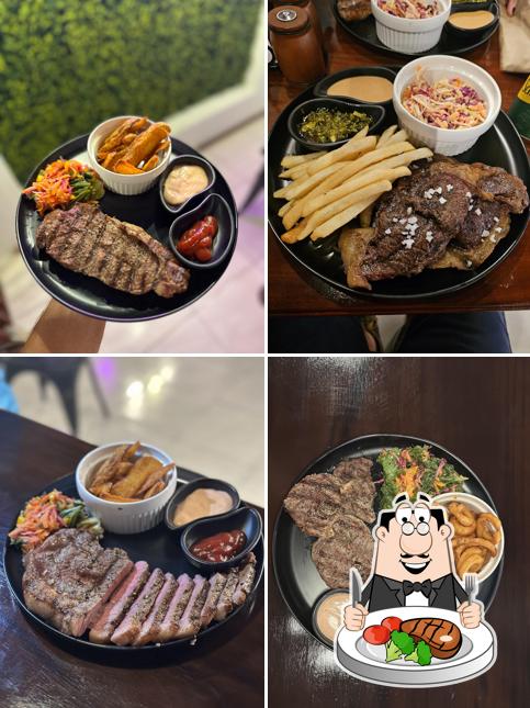 La Plaza Grill House