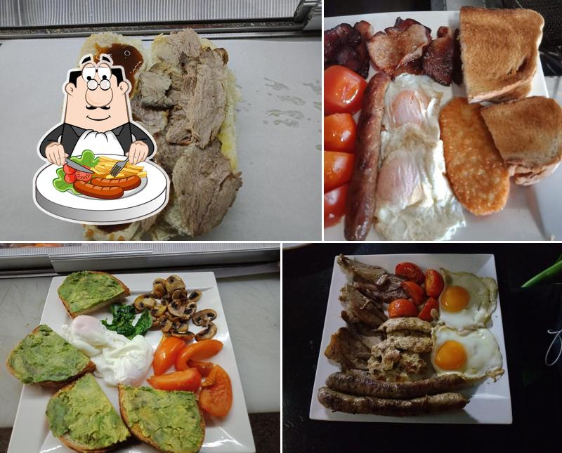Rechargin Cafe & Burger