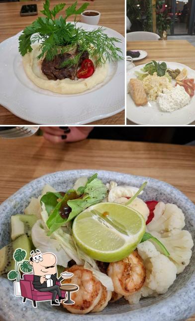 Посмотрите на внутренний интерьер "Гурматика"