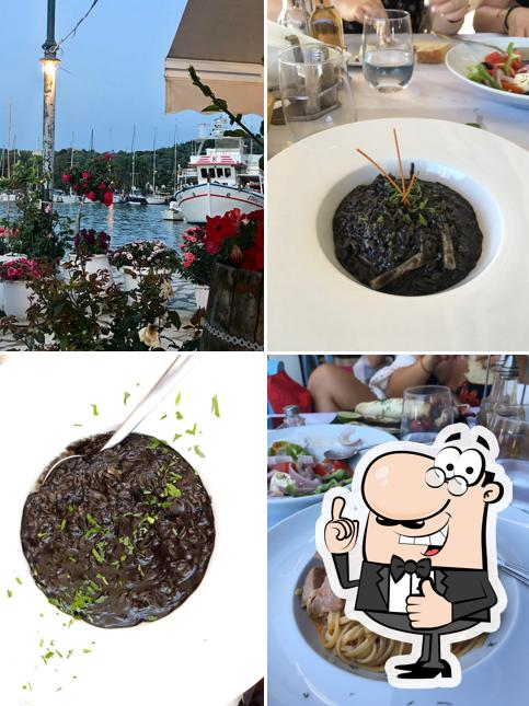 Errikos Fish Tavern