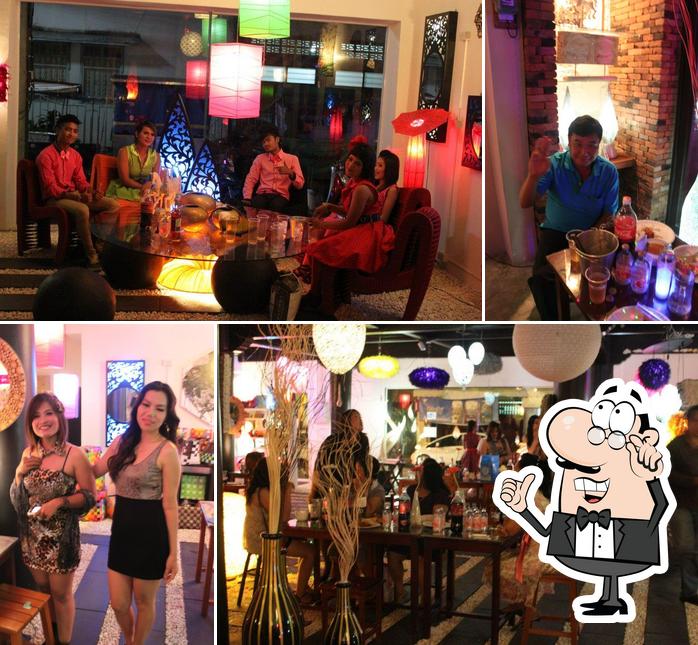 Khomfire Bar & Restaurant
