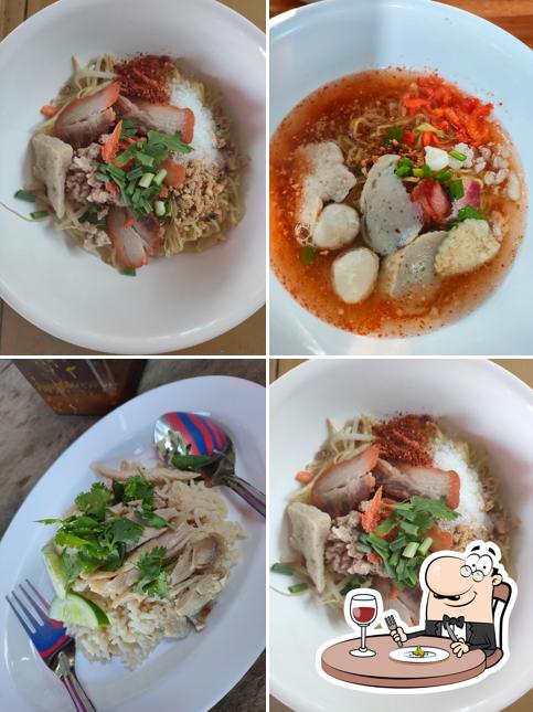 ร้านข้าวเตี๋ยว