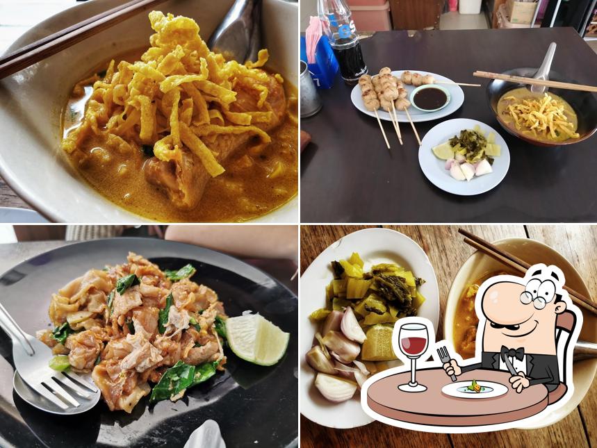 ร้านข้าวซอยกอเซี้ยมเจ้าเก่าแม่ริม