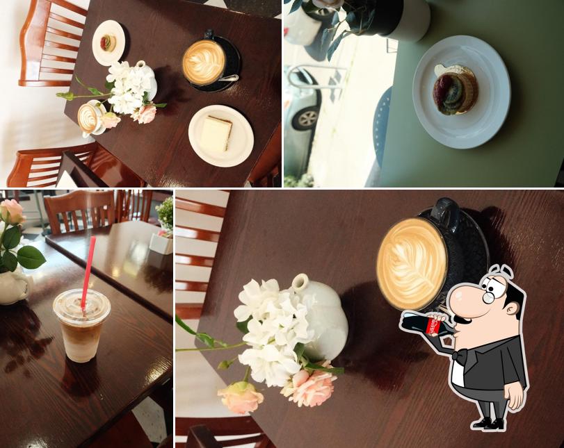 Yosi's Café